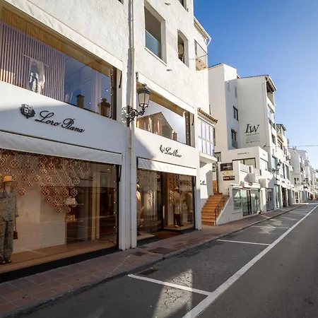 Banus - Brand New And Exclusive Banus Port Seafront Flat Apartment *