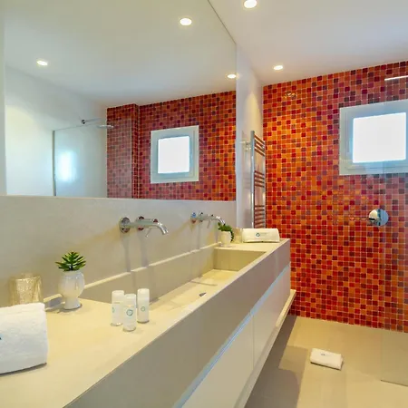 Banus - Brand New And Exclusive Banus Port Seafront Flat Apartment *