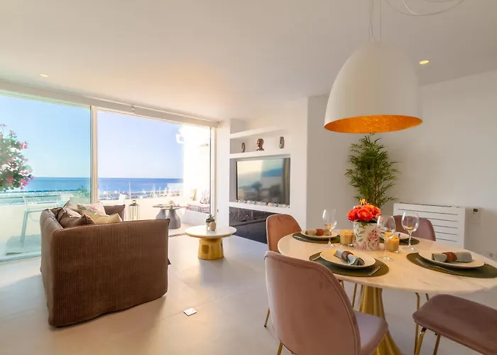 Banus - Brand New And Exclusive Banus Port Seafront Flat *