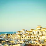Banus - Brand New And Exclusive Banus Port Seafront Flat Apartment Marbella