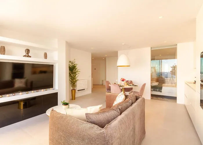 Banus - Brand New And Exclusive Banus Port Seafront Flat *