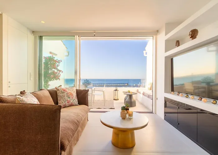 Banus - Brand New And Exclusive Banus Port Seafront Flat *