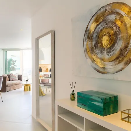 Marbella Banus Suites - Brand New Exclusive Puerto Banus Port Seafront Apartment - 2Br - 2Ba - Outdoor Terrace - Spectacular Mediterranean Views - Heart Of Puerto Banus Marina - Steps From El Corte Ing Luxury Shopping * Marbellac