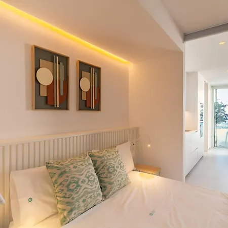 Marbella Banus Suites - Brand New Exclusive Puerto Banus Port Seafront Apartment - 2Br - 2Ba - Outdoor Terrace - Spectacular Mediterranean Views - Heart Of Puerto Banus Marina - Steps From El Corte Ing Luxury Shopping Appartement Marbellac