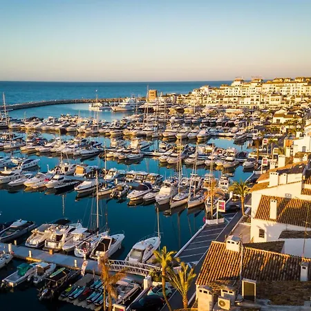 Marbella Banus Suites - Brand New Exclusive Puerto Banus Port Seafront Apartment - 2Br - 2Ba - Outdoor Terrace - Spectacular Mediterranean Views - Heart Of Puerto Banus Marina - Steps From El Corte Ing Luxury Shopping Appartement Marbellac