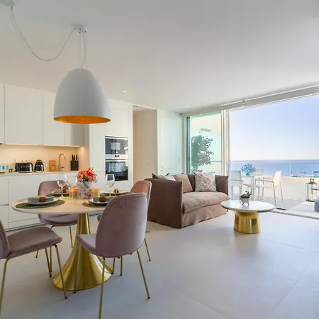 Appartement Marbella Banus Suites - Brand New Exclusive Puerto Banus Port Seafront Apartment - 2Br - 2Ba - Outdoor Terrace - Spectacular Mediterranean Views - Heart Of Puerto Banus Marina - Steps From El Corte Ing Luxury Shopping